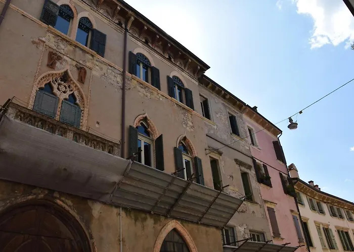 In Center Βερόνα