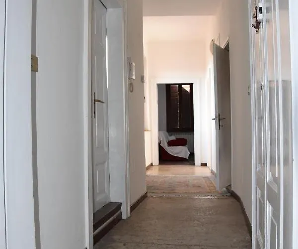 In Center Bed and Breakfast Βερόνα