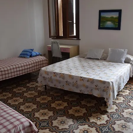 In Center Bed & Breakfast